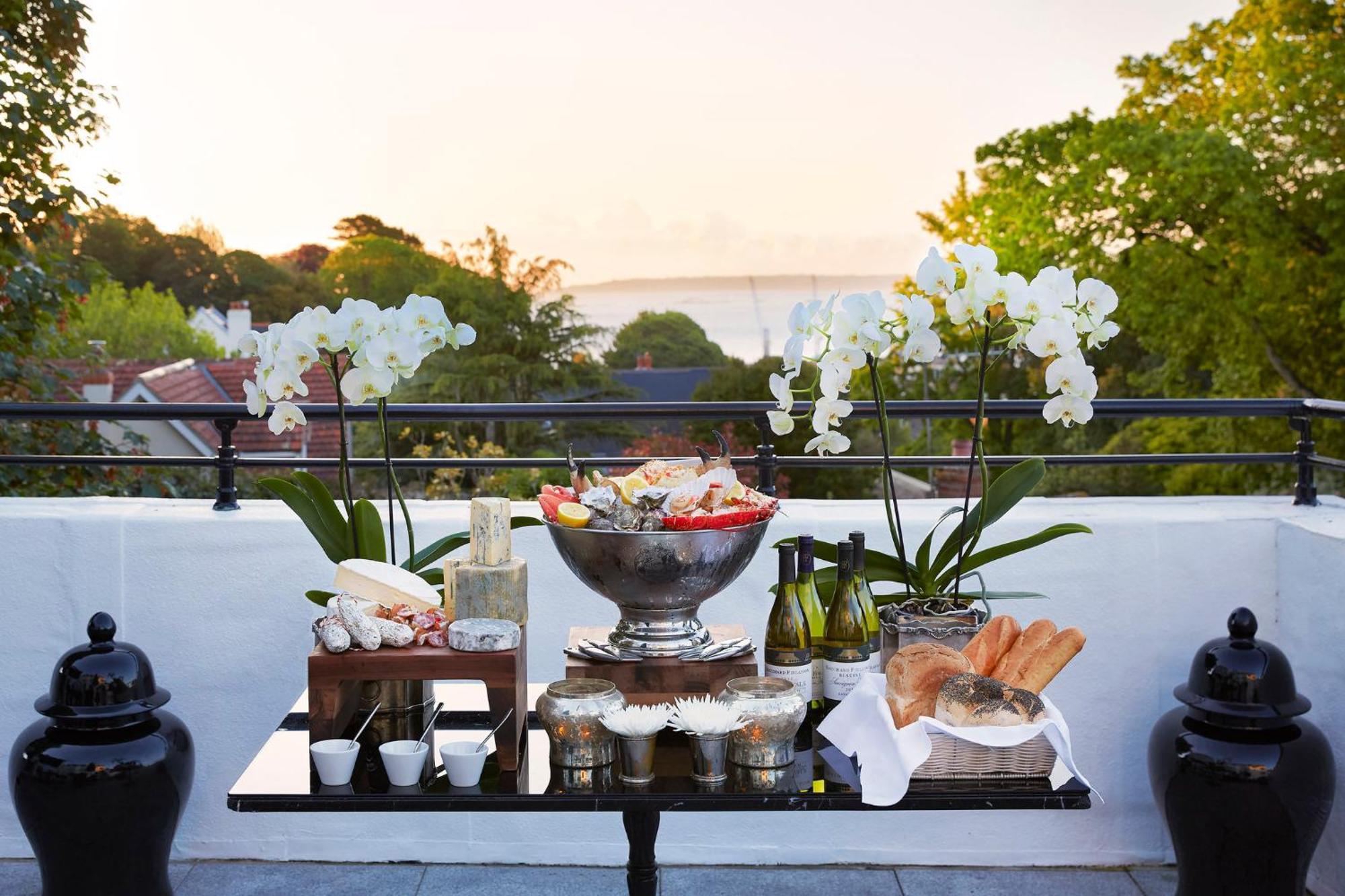 Duke Of Richmond Hotel Saint Peter Port ภายนอก รูปภาพ